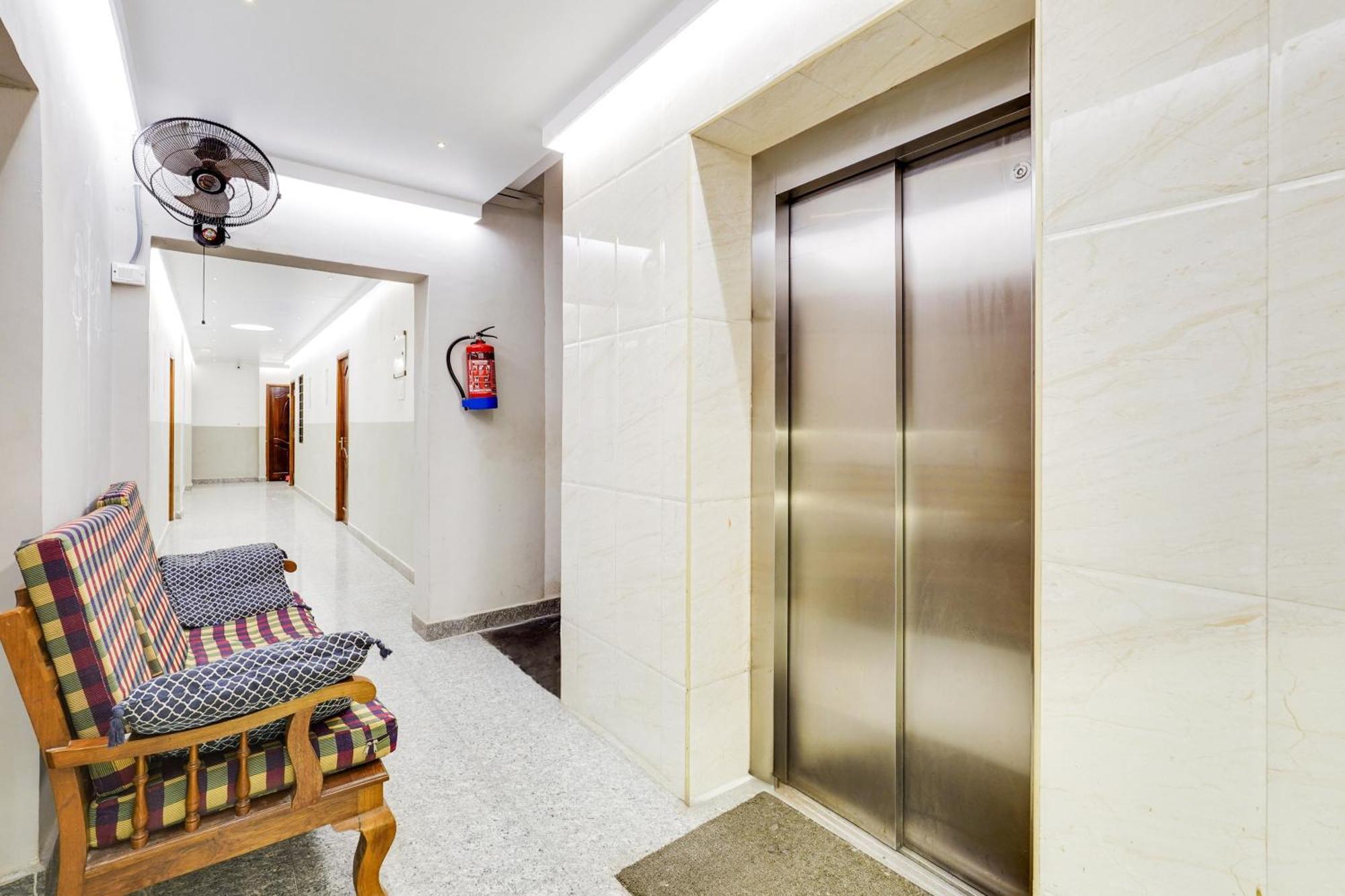 Super Hotel O White Town Formerly Seascape Residency Puducherry Eksteriør billede