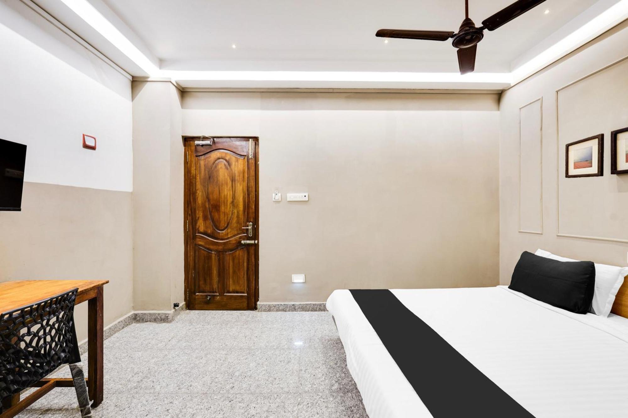 Super Hotel O White Town Formerly Seascape Residency Puducherry Eksteriør billede