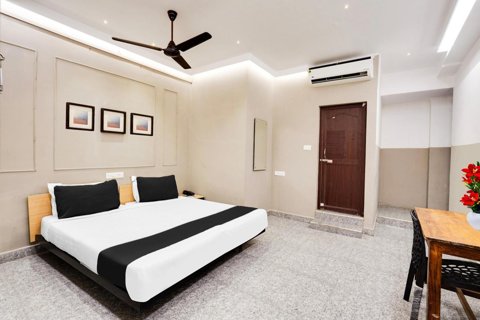 Super Hotel O White Town Formerly Seascape Residency Puducherry Eksteriør billede