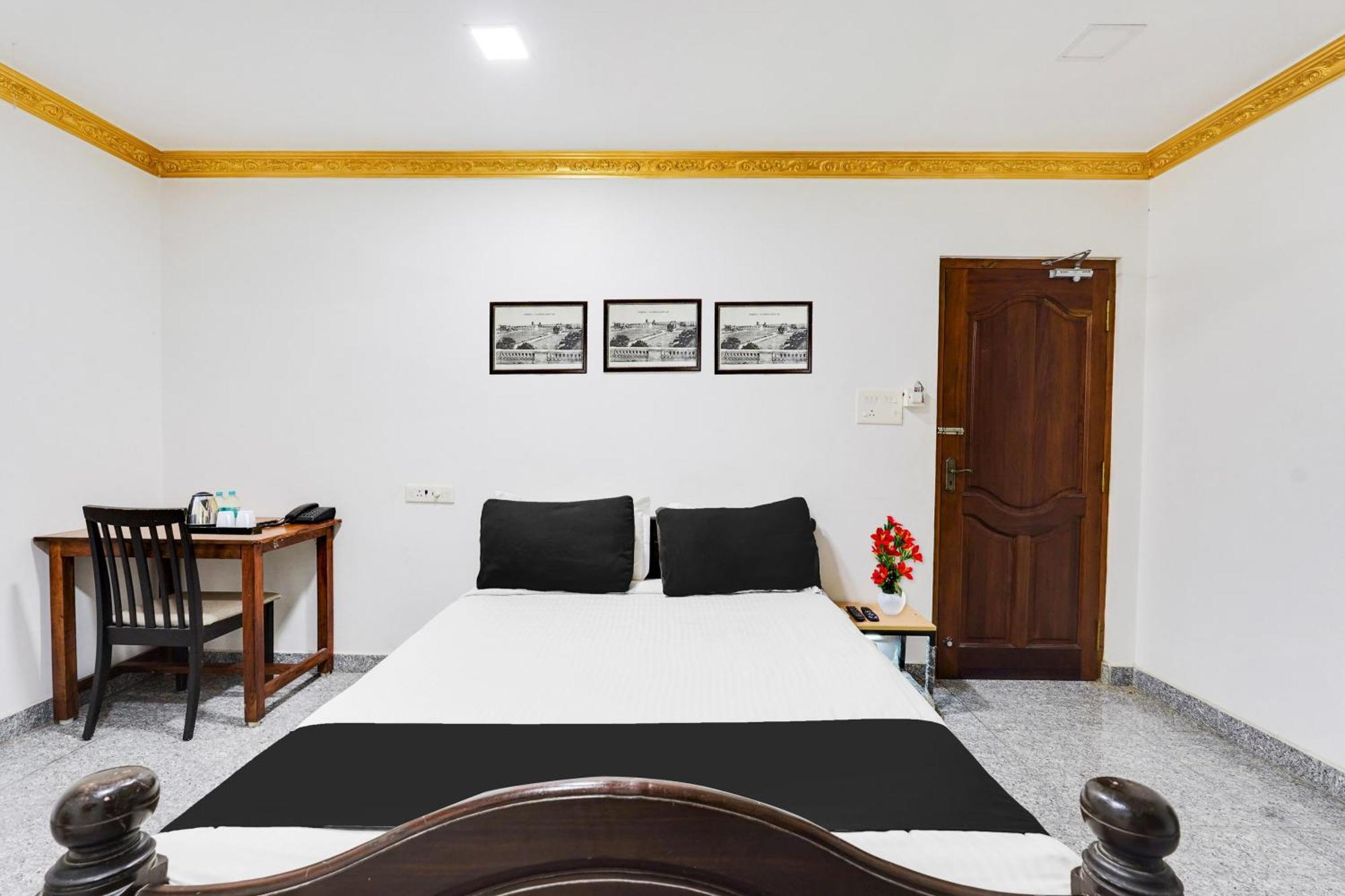 Super Hotel O White Town Formerly Seascape Residency Puducherry Eksteriør billede